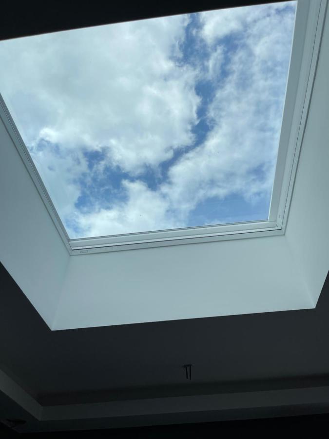 Gemuetliches Und Lichtdurchflutetes Penthouse Mit Sternenhimmelblick, Boxspringbett Und Terrasse - Gute Anbindung An Die Innenstadt Kassel Exterior foto
