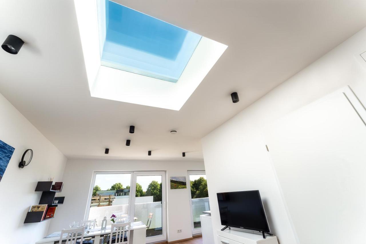 Gemuetliches Und Lichtdurchflutetes Penthouse Mit Sternenhimmelblick, Boxspringbett Und Terrasse - Gute Anbindung An Die Innenstadt Kassel Exterior foto